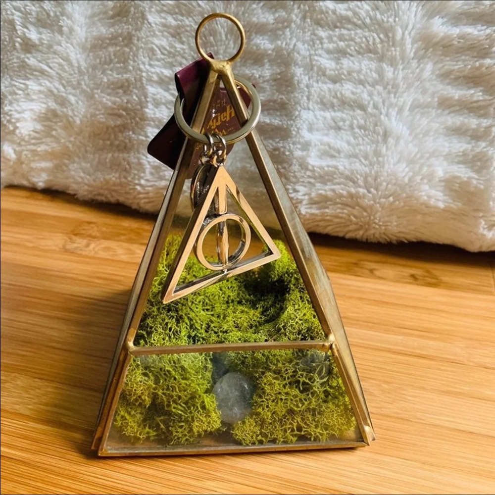 Harry Potter Authentic Deathly Hallows Keychain!⚡️